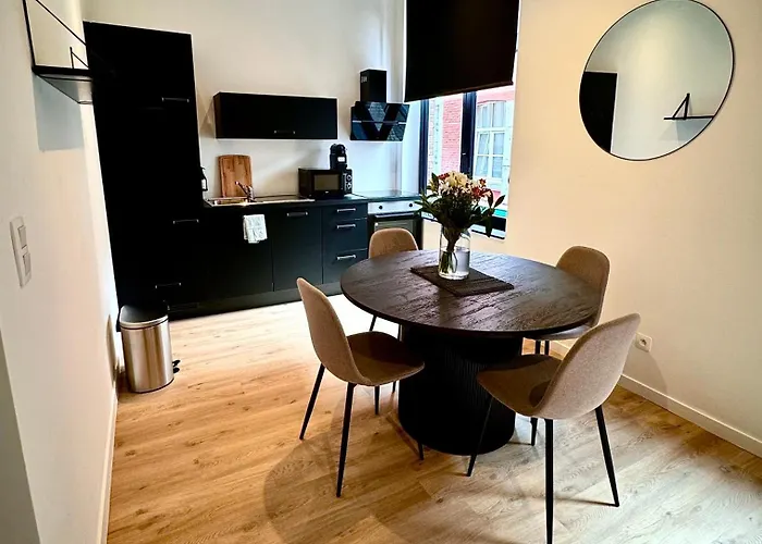 Urbanchic Opera 2b * Liege