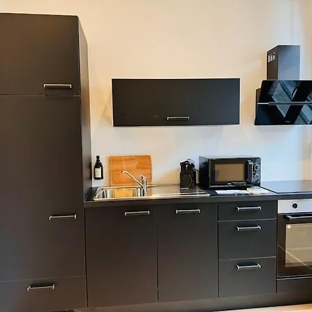 Urbanchic Opera 2b Apartment